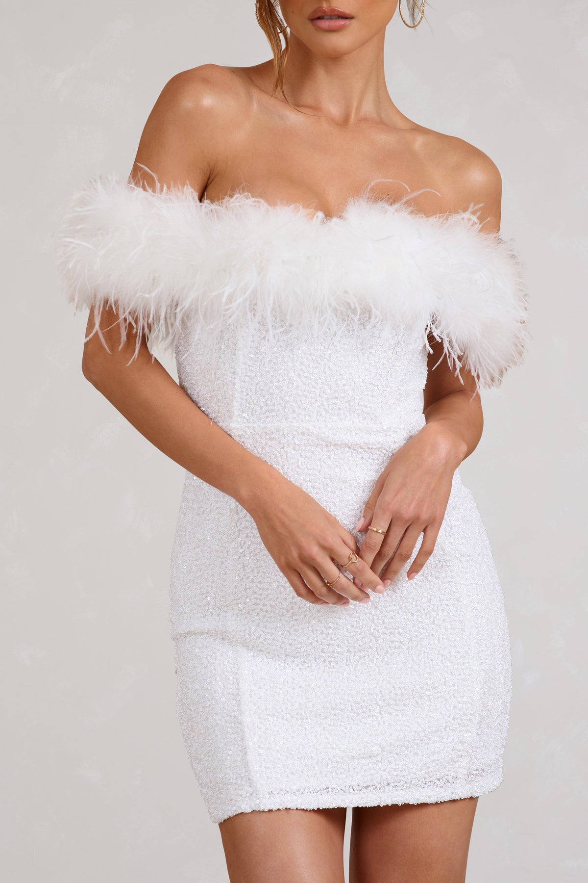 Maison Léa™ | Robe à pailettes avec plumes